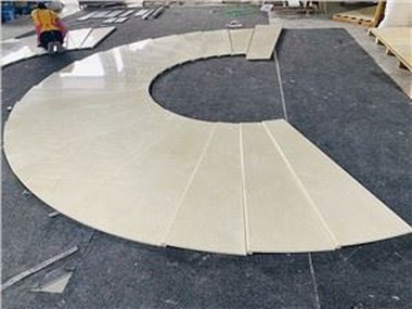 Tangga Lingkaran Marmar Beige